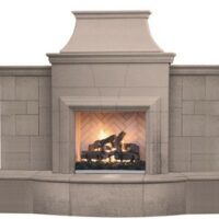 Grand Petite Cordova outdoor gas fireplace by American Fyre