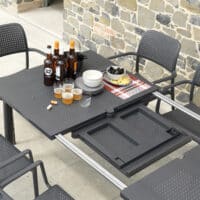Naardi outdoor extendable dining table